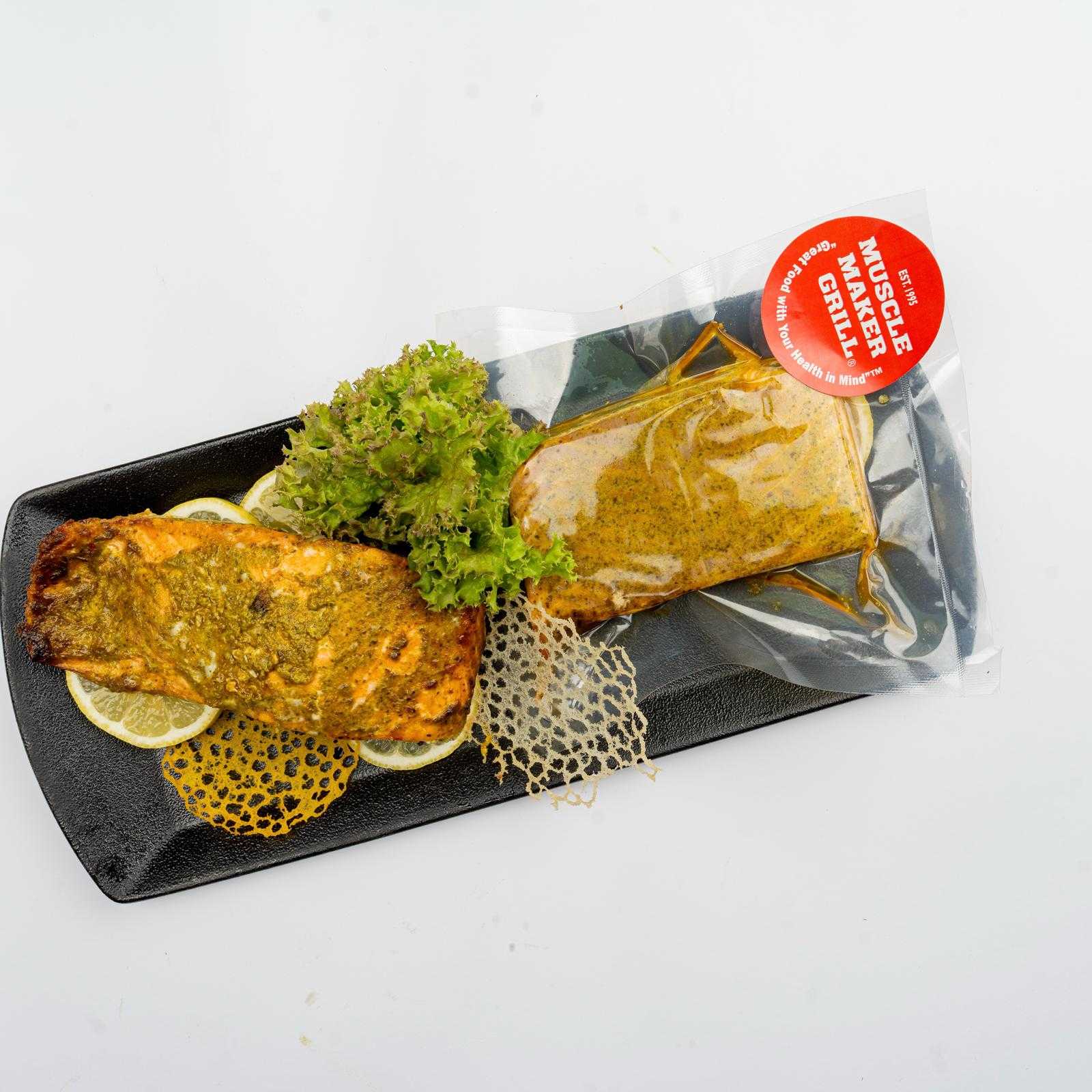 per 1 kilo gram grilled salmon  papprika flavore